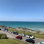 Two Bed Flat With Stunning Views Over Fistral Bay!