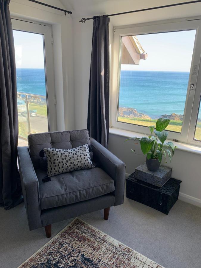 Two Bed Flat With Stunning Views Over Fistral Bay! *