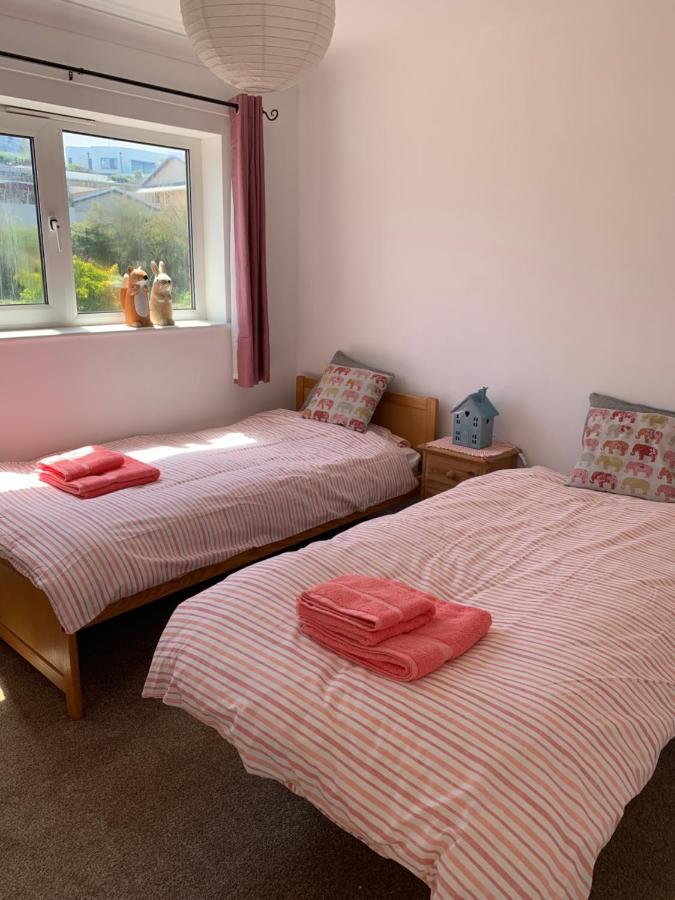 Two Bed Flat With Stunning Views Over Fistral Bay! Apartment